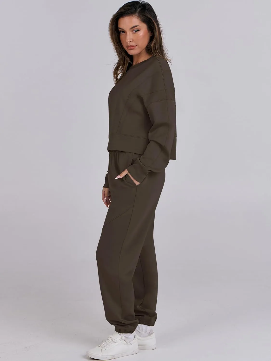 ANRABESS Womens 2 Piece Outfits Lounge Sets Cropped Sweatshirt & Joggers Fashion Sweatsuit Sweat Set 2025 Spring Travel