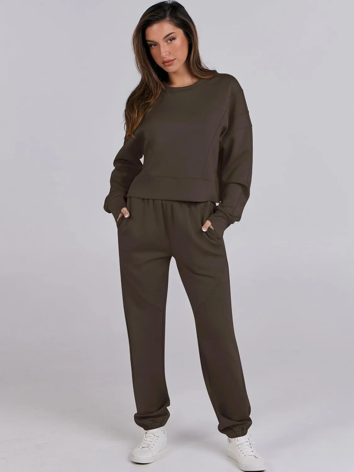ANRABESS Womens 2 Piece Outfits Lounge Sets Cropped Sweatshirt & Joggers Fashion Sweatsuit Sweat Set 2025 Spring Travel